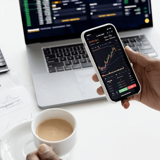 Renta Fandkore - Equipo de expertos en criptomoneda