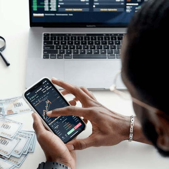 Renta Fandkore equipo de expertos en criptoinversión